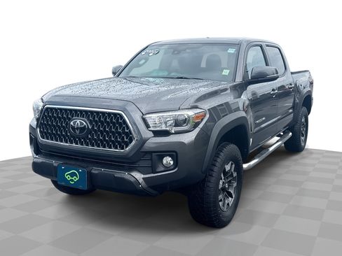 Used 2018 Toyota Tacoma TRD Off-Road AWD/4WD image 1