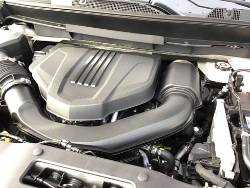 New 2026 GMC Acadia AT4 w/ Luxury Package image 32