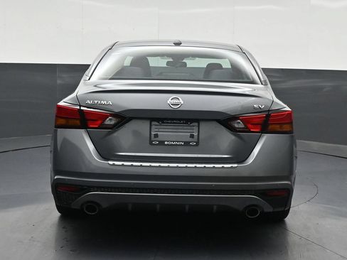 Used 2022 Nissan Altima 2.5 SV w/ SV Premium Package FWD image 4