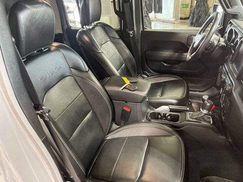 Used 2023 Jeep Wrangler Unlimited Sahara w/ Dual Top Group AWD/4WD image 25