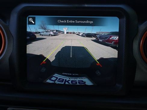 Used 2023 Jeep Gladiator Mojave w/ Cold Weather Group image 26