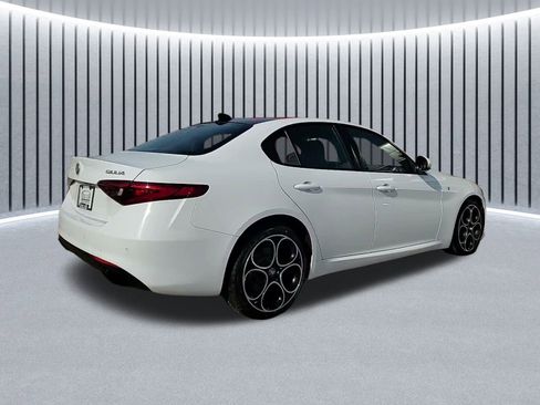 Used 2022 Alfa Romeo Giulia Ti w/ Active Assist Plus Package image 9