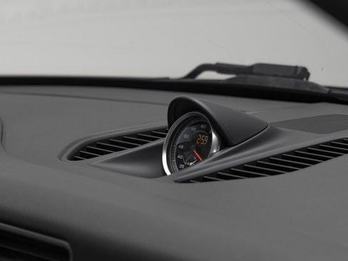 Used 2015 Porsche 911 Carrera S image 33