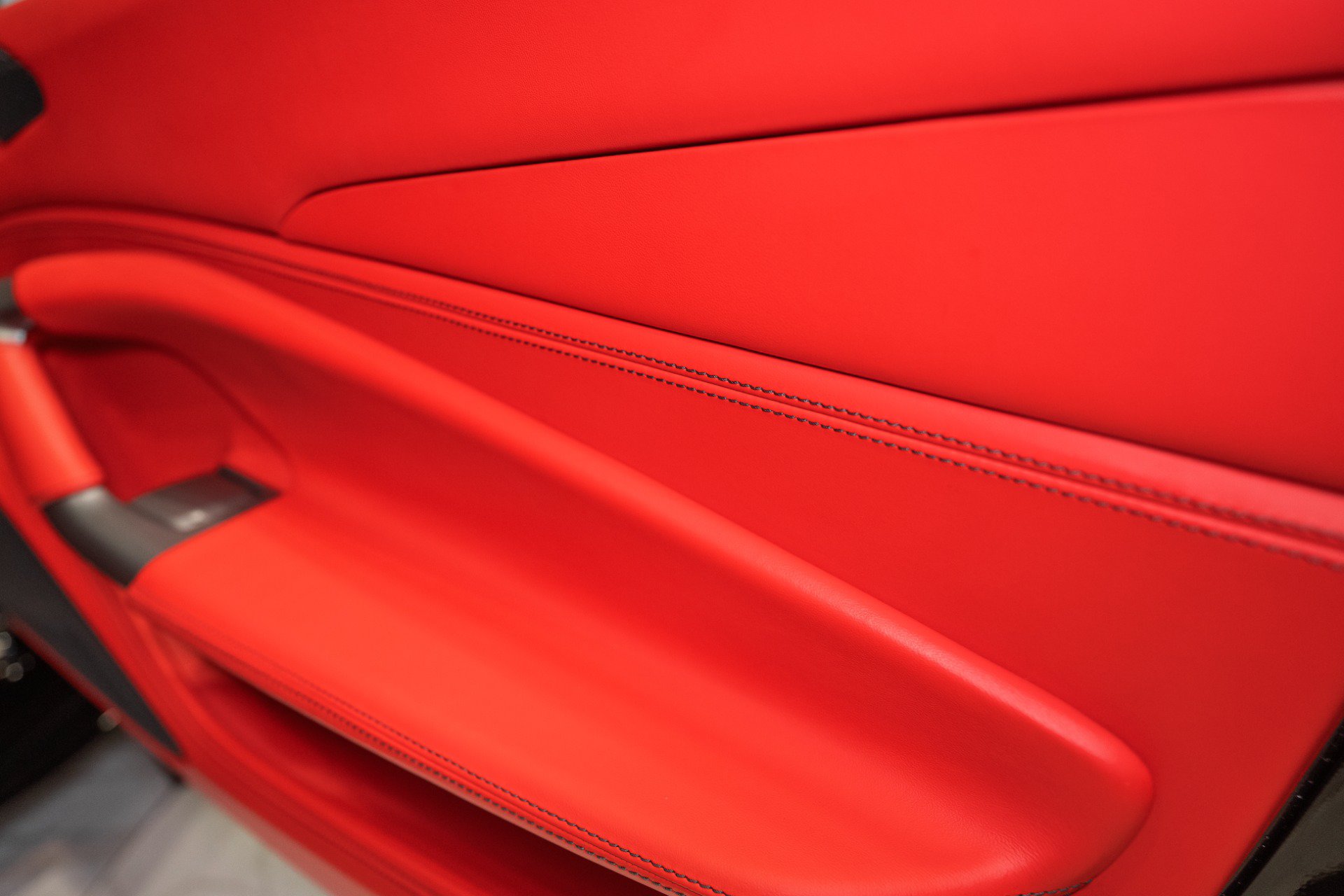 Used 2021 Ferrari F8 Tributo RWD image 51