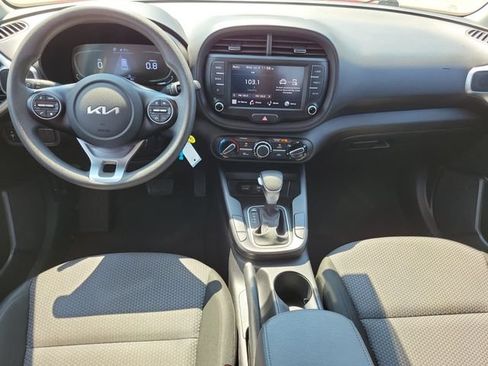Used 2024 Kia Soul LX w/ Option Group 015 FWD image 20