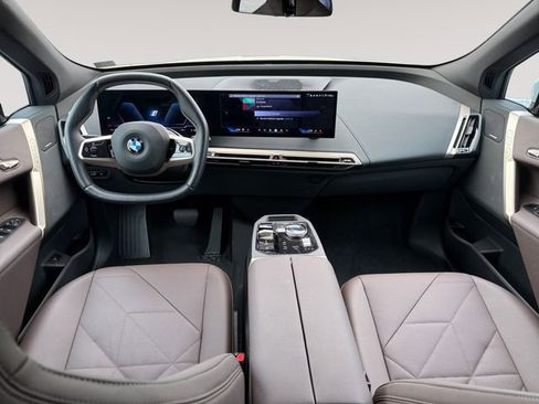Certified 2026 BMW iX xDrive60 AWD/4WD image 10