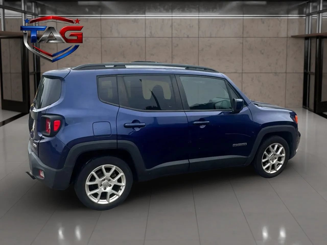Used 2019 Jeep Renegade Latitude FWD image 10