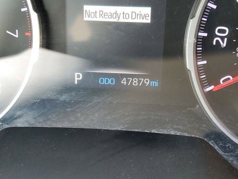 Used 2022 Toyota RAV4 LE image 19