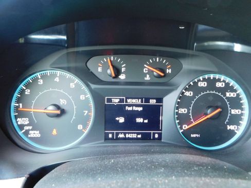 Used 2022 Chevrolet Traverse LS FWD image 5
