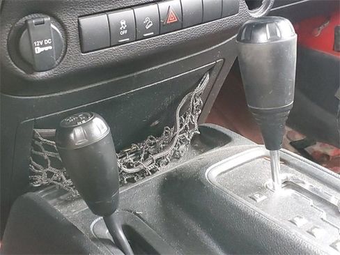 Used 2018 Jeep Wrangler Unlimited Sport image 14