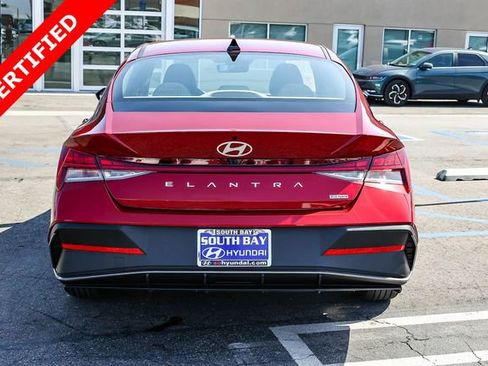 Used 2025 Hyundai Elantra Hybrid FWD image 5