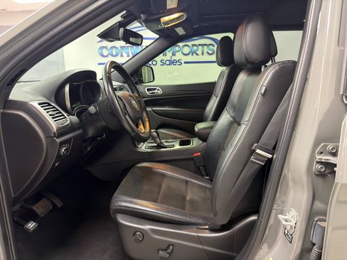 Used 2021 Jeep Grand Cherokee Laredo X AWD/4WD image 9