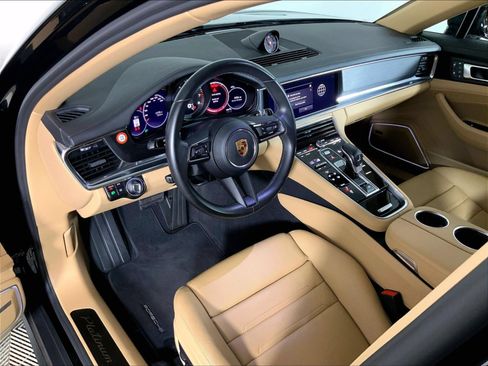 Used 2023 Porsche Panamera 4 Platinum Edition AWD/4WD image 4