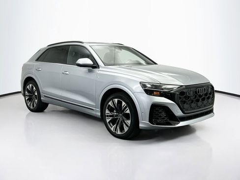 Used 2025 Audi Q8 Premium Plus w/ Premium Plus Package image 3
