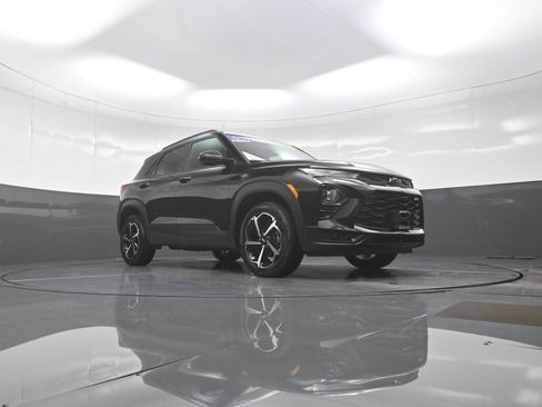 Used 2023 Chevrolet TrailBlazer RS AWD/4WD image 9