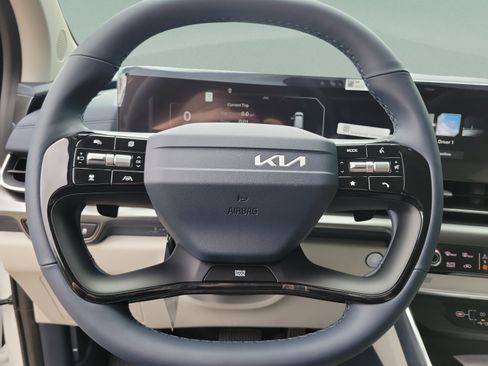 New 2027 Kia Carnival SX Prestige FWD image 16