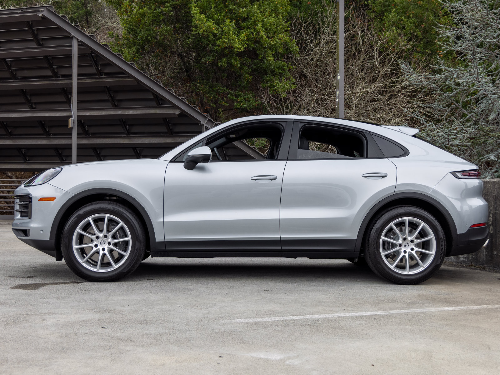 Certified 2026 Porsche Cayenne Coupe AWD/4WD image 2