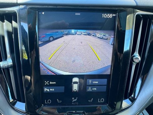 Used 2020 Volvo XC60 T6 Momentum AWD/4WD image 24