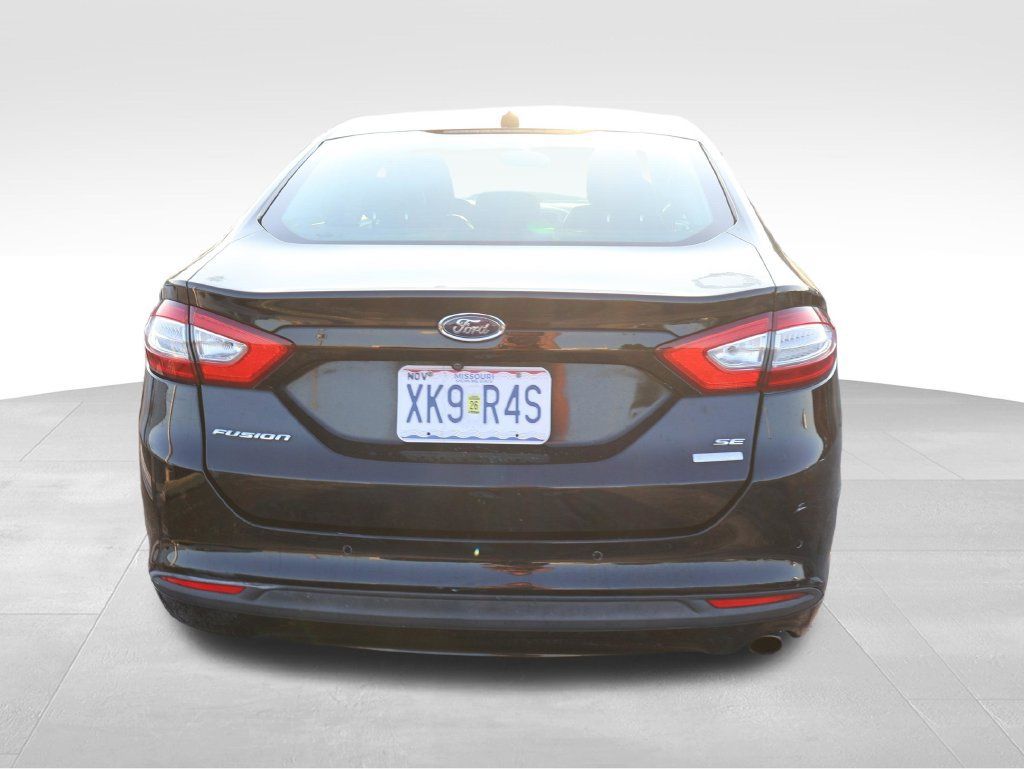 Used 2016 Ford Fusion SE w/ Equipment Group 202A FWD image 19