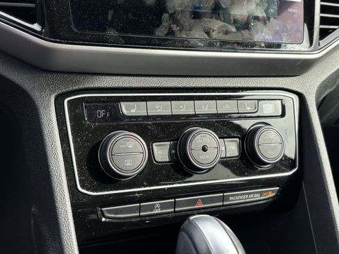 Used 2022 Volkswagen Atlas SEL R-Line image 26