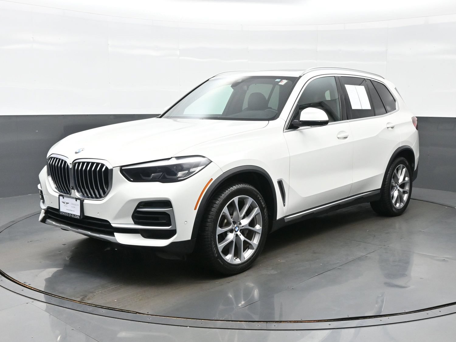 Used 2023 BMW X5 xDrive40i AWD/4WD image 2