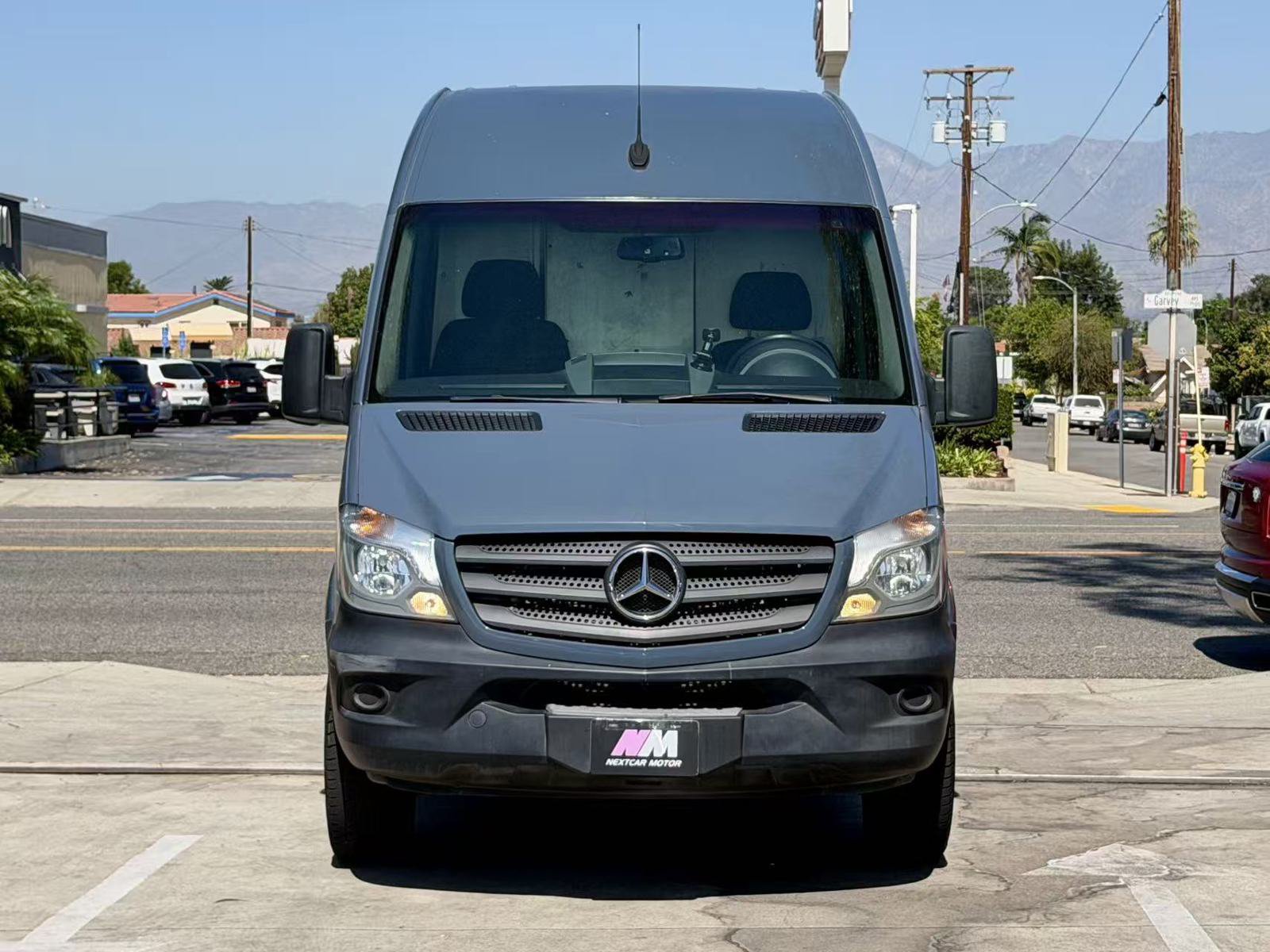 Used 2018 Mercedes-Benz Sprinter 2500 image 3