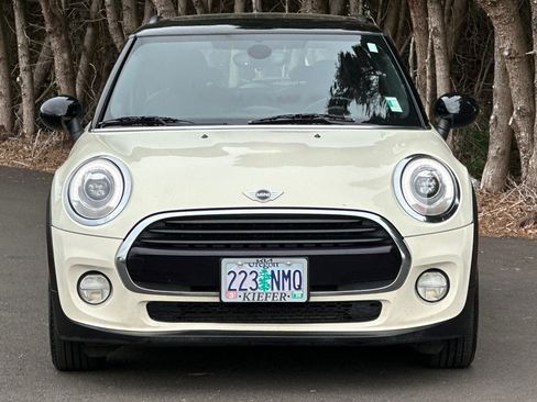 Used 2016 MINI Cooper 2-Door Hardtop image 9