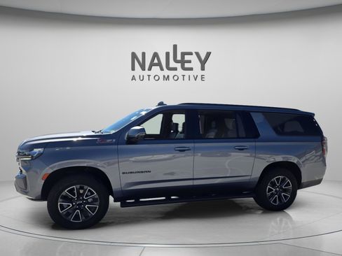 Used 2022 Chevrolet Suburban Z71 w/ Z71 Off-Road Package image 2