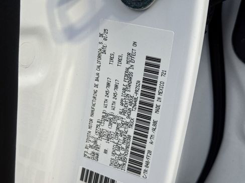 Used 2025 Toyota Tacoma SR5 image 33