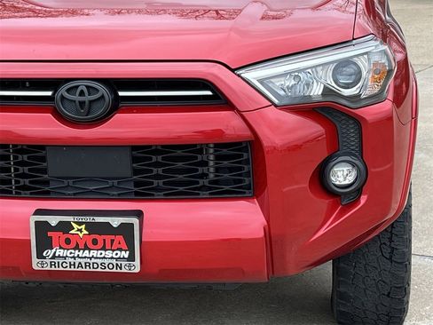 Used 2023 Toyota 4Runner SR5 Premium w/ Moonroof Package image 8