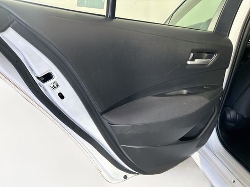 Used 2020 Toyota Corolla LE FWD image 24