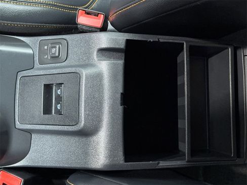 Used 2024 Ford Bronco Badlands image 31