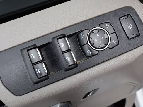 Used 2019 Ford F350 XLT w/ XLT Premium Package AWD/4WD image 27
