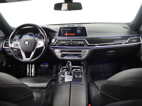 Used 2019 BMW 750i xDrive w/ Executive Package image 20