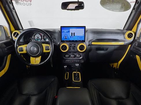 Used 2015 Jeep Wrangler Unlimited Sahara w/ Dual Top Group AWD/4WD image 22
