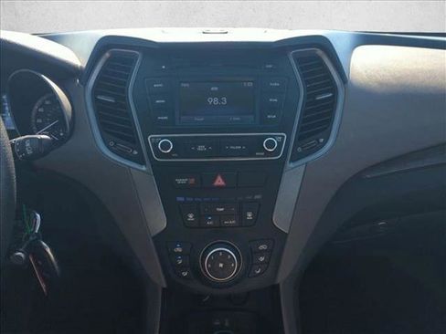 Used 2018 Hyundai Santa Fe Sport image 14