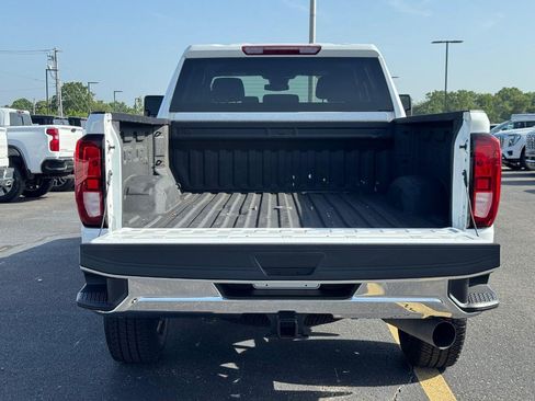 Certified 2025 GMC Sierra 3500 Pro w/ Convenience Package AWD/4WD image 4