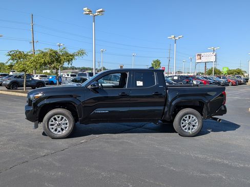 New 2026 Toyota Tacoma SR5 AWD/4WD image 4