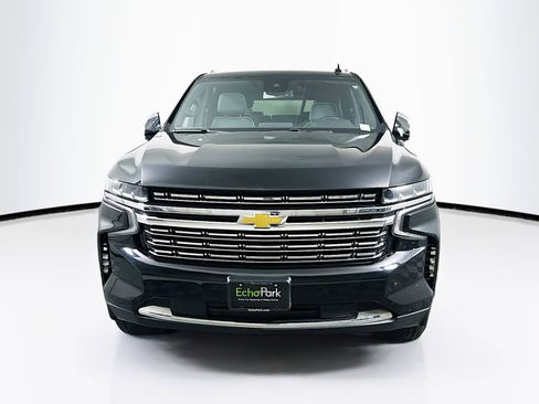 Used 2024 Chevrolet Suburban Premier image 2