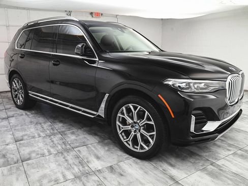 Used 2022 BMW X7 xDrive40i w/ Parking Assistance Package AWD/4WD image 3