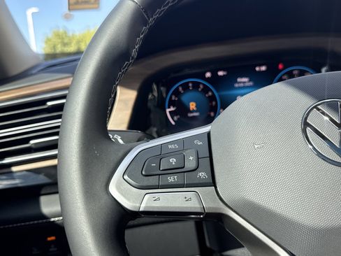 New 2026 Volkswagen Atlas SE FWD image 30