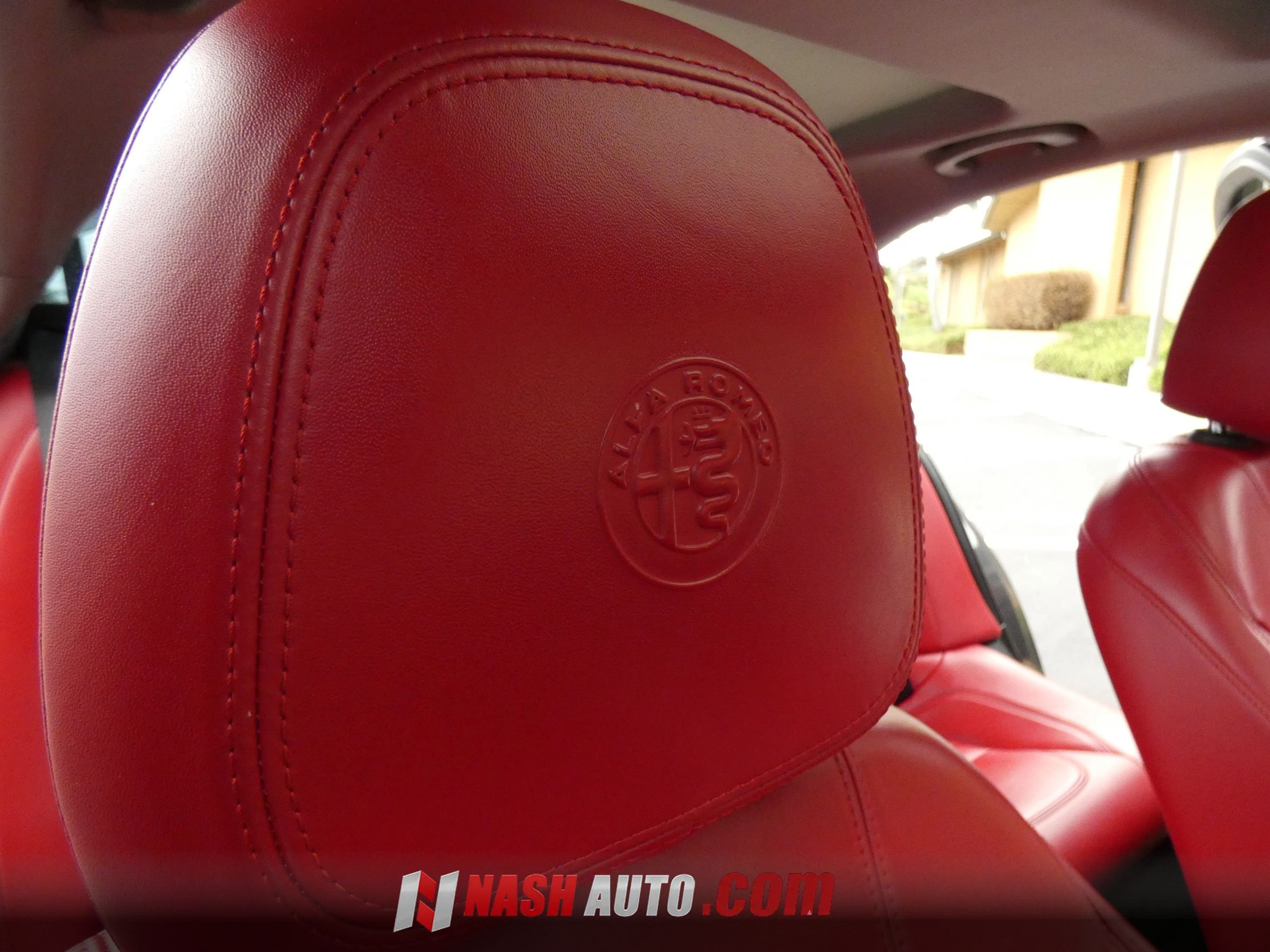 Used 2018 Alfa Romeo Giulia Ti w/ Quick Order Package 22X Lusso AWD/4WD image 31