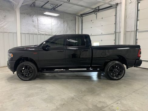 Used 2019 RAM 2500 Big Horn w/ Night Edition AWD/4WD image 3