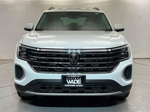 Used 2025 Volkswagen Atlas SE AWD/4WD image 9