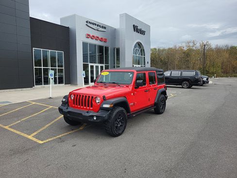 Used 2018 Jeep Wrangler Unlimited Sport image 1