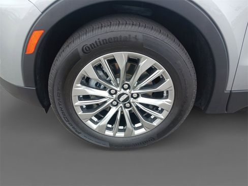 Used 2024 Cadillac XT4 Premium Luxury image 15