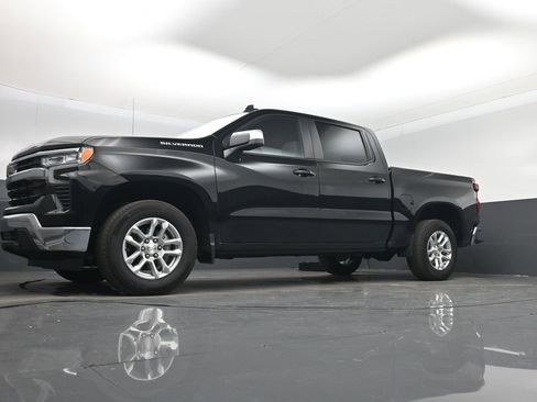 Used 2024 Chevrolet Silverado 1500 LT image 41