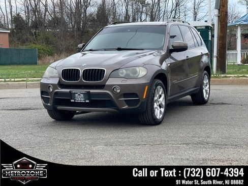 Used 2011 BMW X5 xDrive35i w/ Technology Pkg AWD/4WD image 4