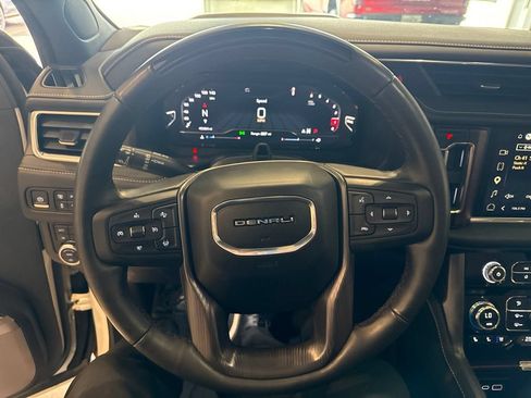 Used 2023 GMC Yukon Denali Ultimate w/ LPO, Floor Liner Package AWD/4WD image 32