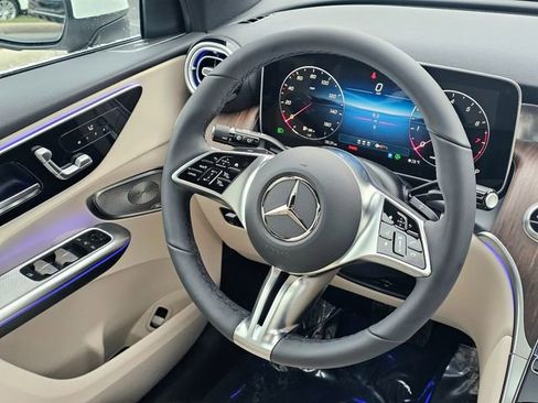 New 2026 Mercedes-Benz GLC 300 4MATIC image 29